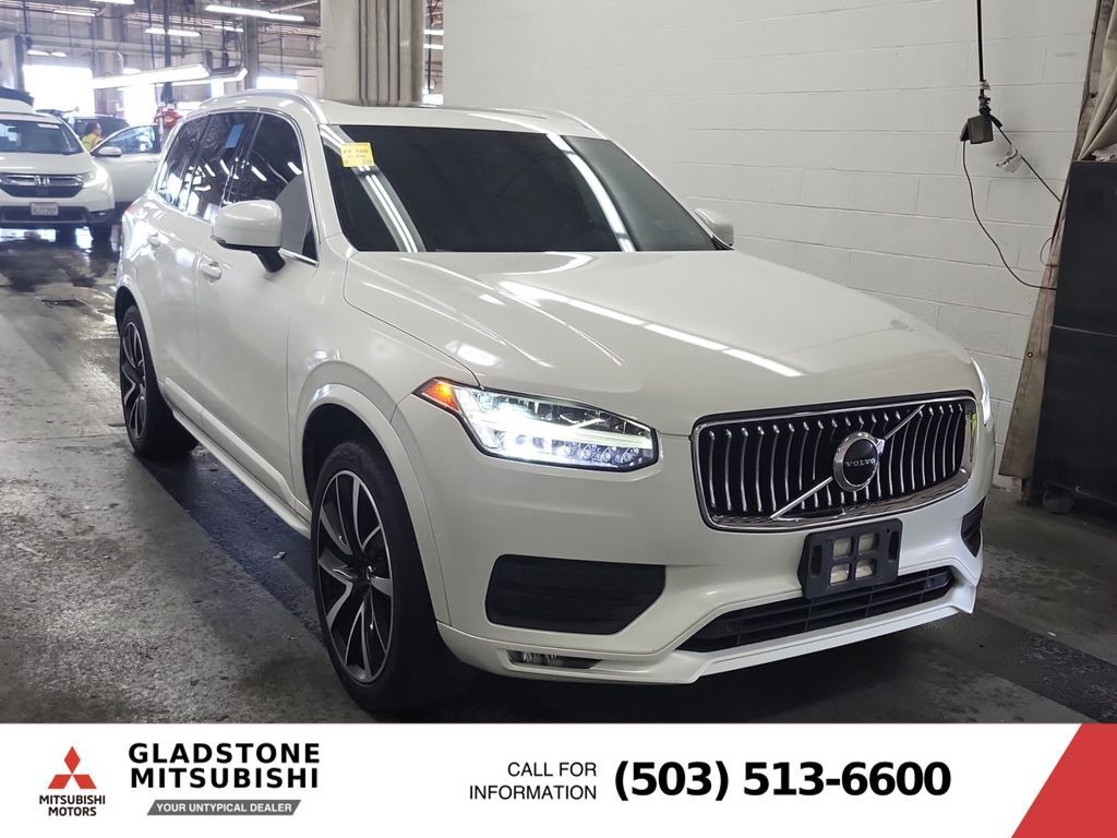 2020 Volvo XC90 T6 Momentum