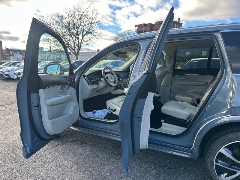 2020 Volvo XC90 T6 Momentum Worcester MA