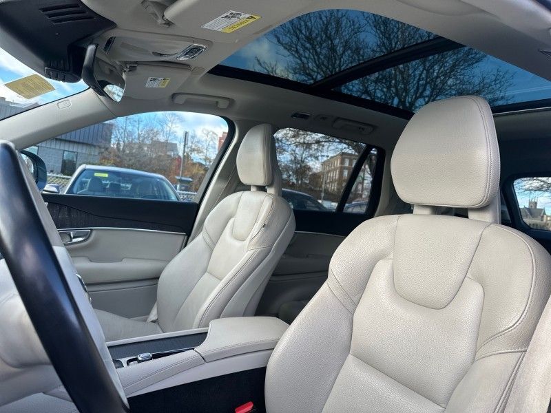 2020 Volvo XC90 T6 Momentum Worcester MA