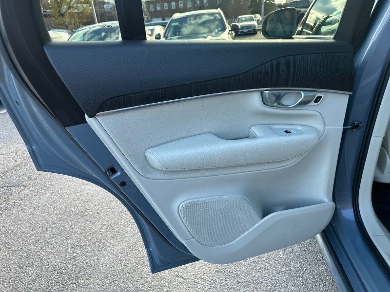 2020 Volvo XC90 T6 Momentum Worcester MA