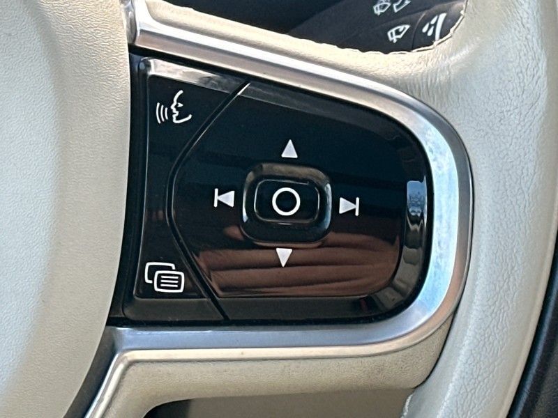 2020 Volvo XC90 T6 Momentum Worcester MA