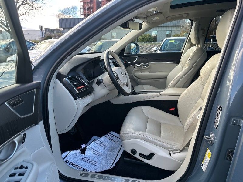 2020 Volvo XC90 T6 Momentum Worcester MA 2020 Volvo XC90 T6 Momentum Worcester MA