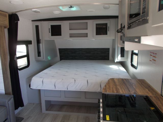 2020 WILDWOOD 241QBXL 241QBXL Monroe NC