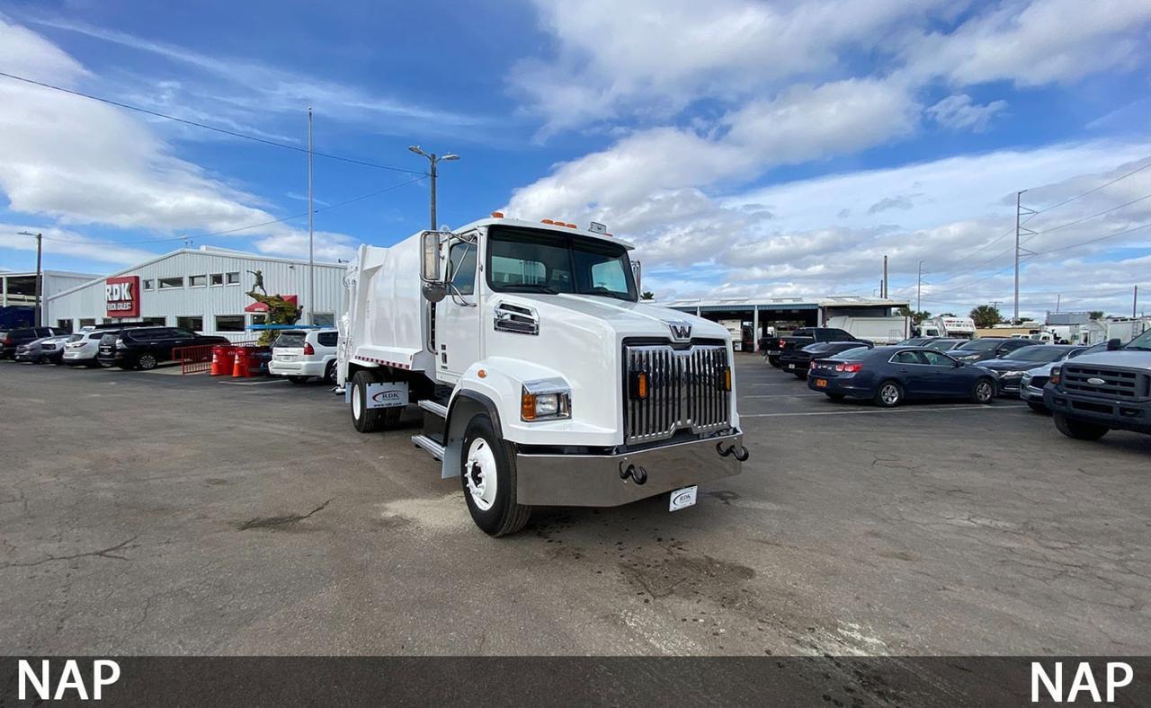 2020 Western Star 4700SB 25 yard Pac-Mac Rear Loader Garbage Truck