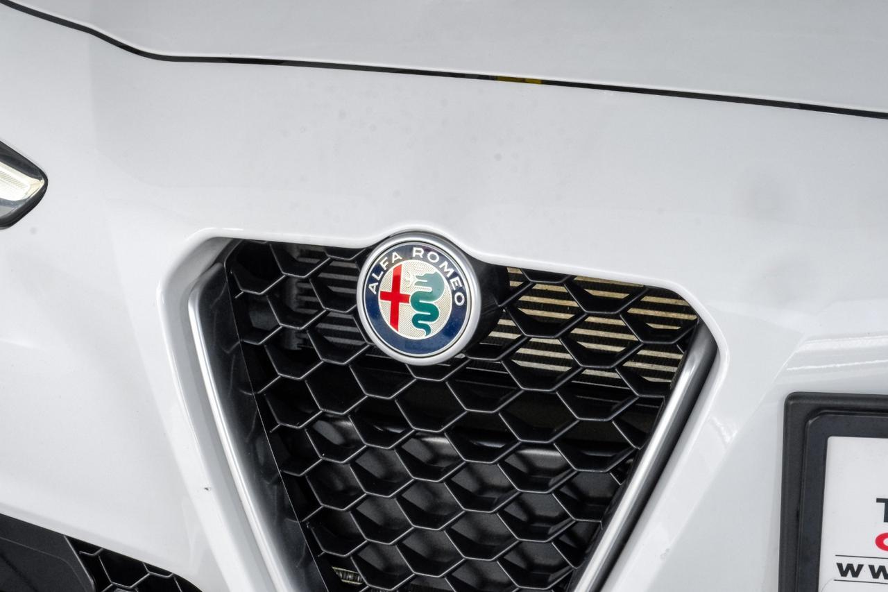2021 Alfa Romeo Giulia Ti AWD AUTOMATIC NAVIGATION SUNROOF LEATHER HEATED SEATS REAR CA Carrollton TX