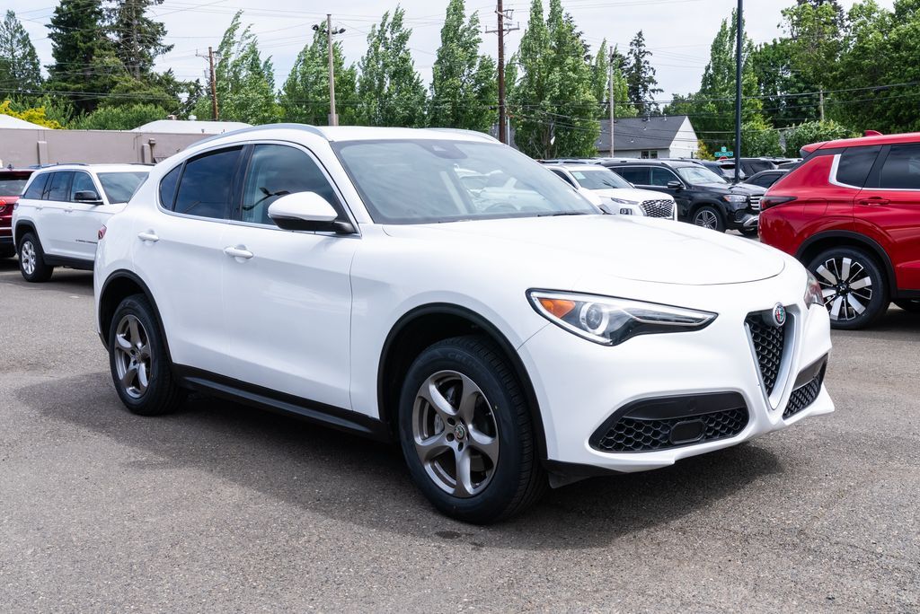 2021 Alfa Romeo Stelvio Sprint
