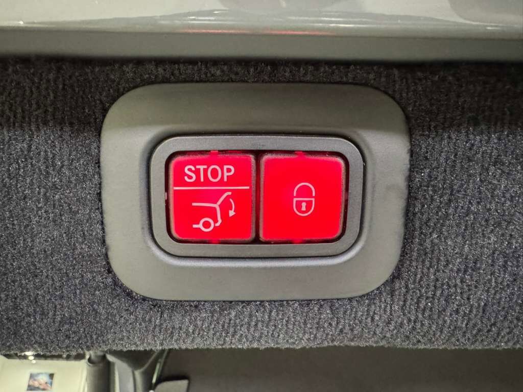 2021 Aston Martin DBX 1/500 1913 Specification China Grey paint, full leather interior, 360 camera system AND MUCH MORE!! Fort Lauderdale FL