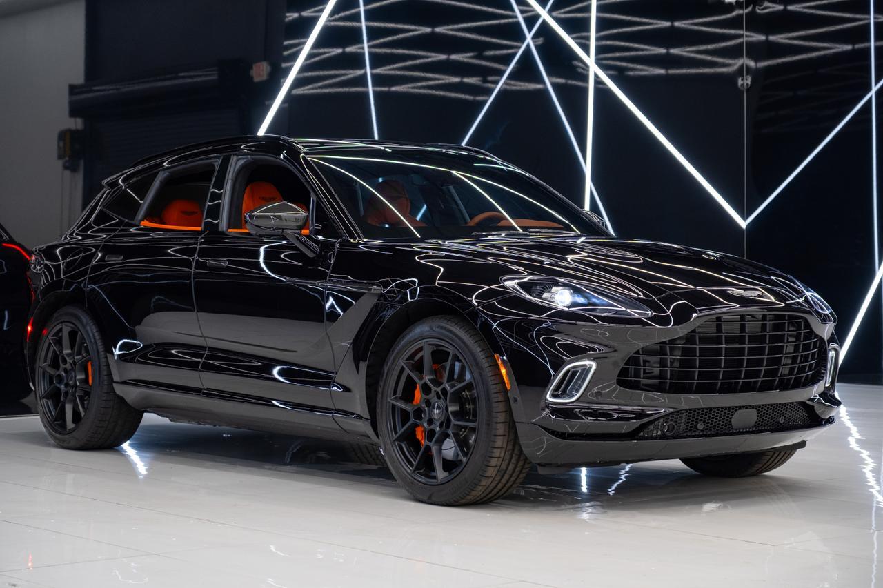 2021 Aston Martin DBX Base