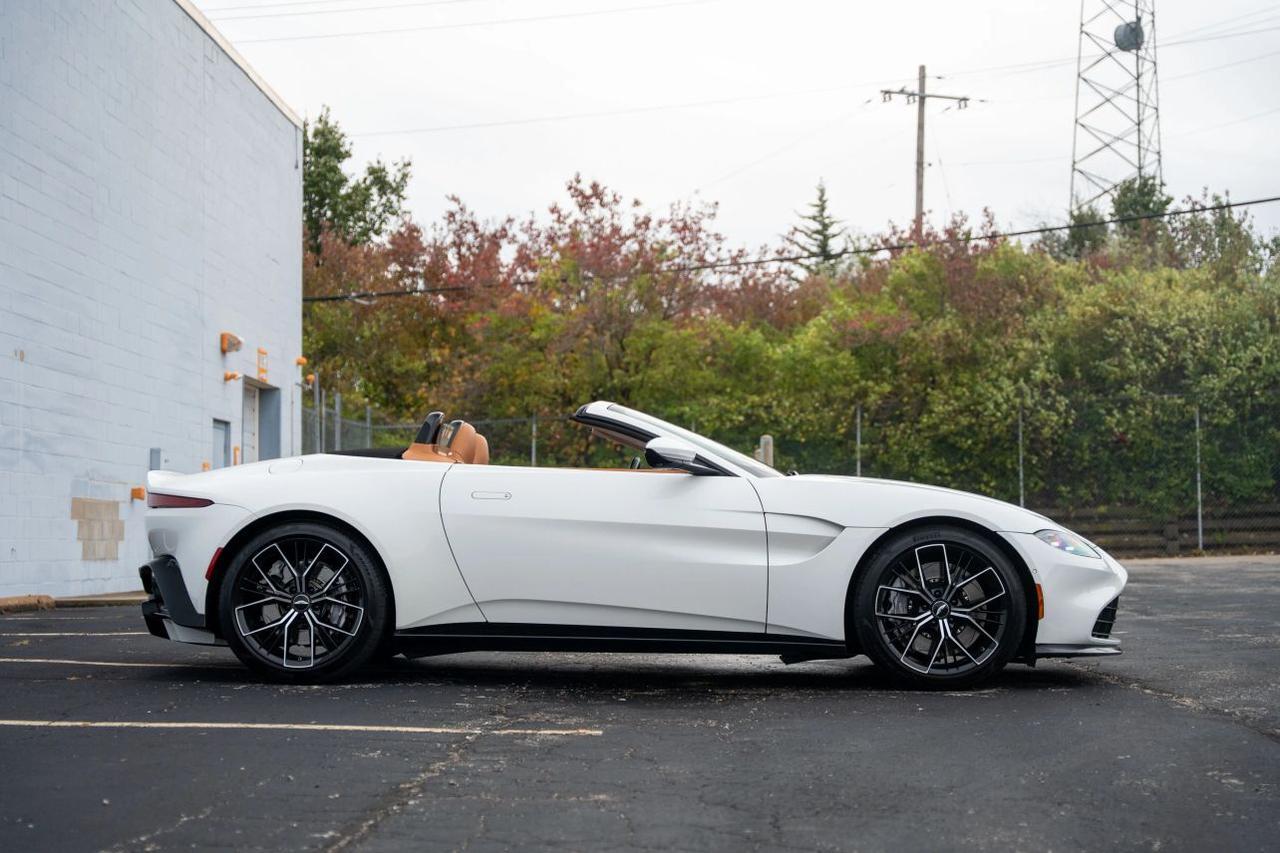 2021 Aston Martin Vantage Roadster Coupe 2D St. Louis MO