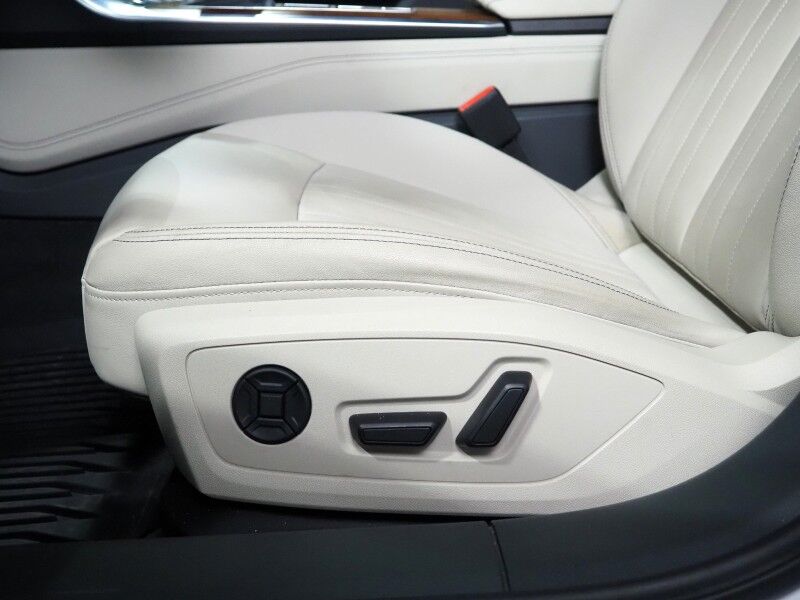 2021 Audi A6 Premium Plus 55 TFSI Quattro *BLACK OPTIC PKG, NAVIGATION, VIRTUAL COCKPIT, ADAPTIVE CRUISE, SAFETY ALERTS, 360 CAMERAS, PANO MOONROOF, LEATHER, HEATED SEATS/STEERING, 20 INCH WHEELS, BANG & OLUFSEN, WIRELESS CHARGING Round Rock TX