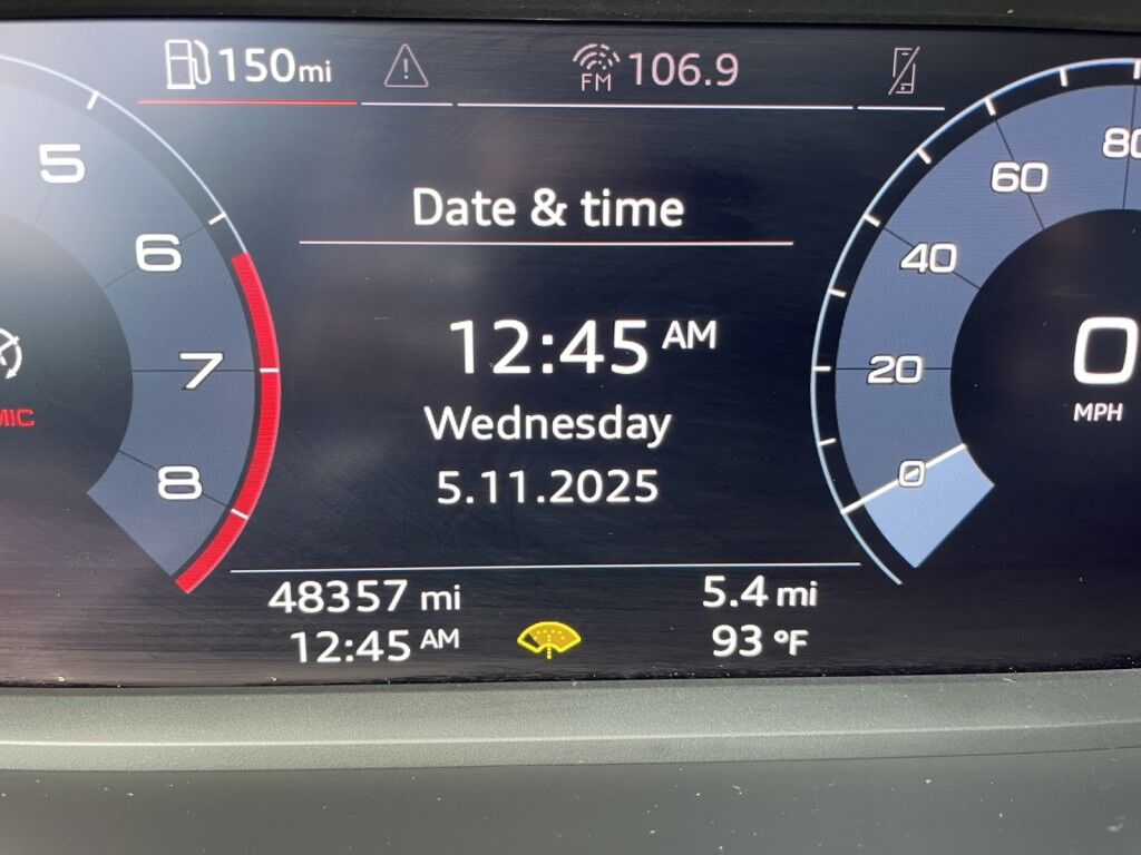 2021 Audi Q3 PREMIUM~CLEAN CARFAX~EXCELLENT CONDITION~ALUMINUM ROOF RAILS~APPROACH LIGHTS~BLIND SPOT WARNING~ELECTRONIC BRAKING SYSTEM~LEATHER SEATS~PANORAMIC MOONROOF / SUNROOF Sarasota FL