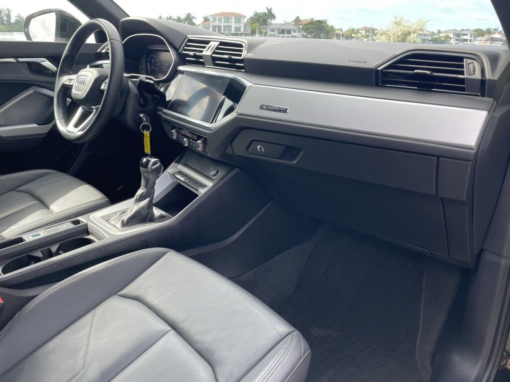 2021 Audi Q3 PREMIUM~CLEAN CARFAX~EXCELLENT CONDITION~ALUMINUM ROOF RAILS~APPROACH LIGHTS~BLIND SPOT WARNING~ELECTRONIC BRAKING SYSTEM~LEATHER SEATS~PANORAMIC MOONROOF / SUNROOF Sarasota FL