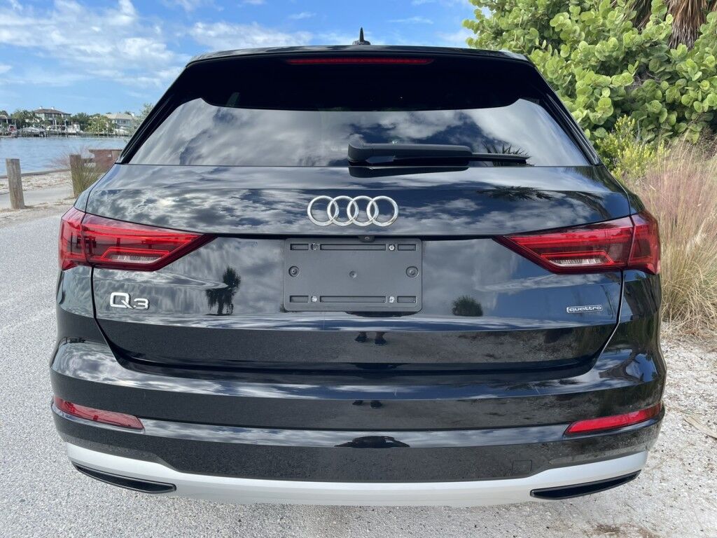 2021 Audi Q3 PREMIUM~CLEAN CARFAX~EXCELLENT CONDITION~ALUMINUM ROOF RAILS~APPROACH LIGHTS~BLIND SPOT WARNING~ELECTRONIC BRAKING SYSTEM~LEATHER SEATS~PANORAMIC MOONROOF / SUNROOF Sarasota FL