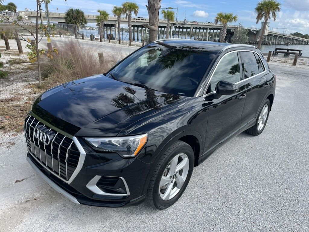 2021 Audi Q3 PREMIUM~CLEAN CARFAX~EXCELLENT CONDITION~ALUMINUM ROOF RAILS~APPROACH LIGHTS~BLIND SPOT WARNING~ELECTRONIC BRAKING SYSTEM~LEATHER SEATS~PANORAMIC MOONROOF / SUNROOF Sarasota FL