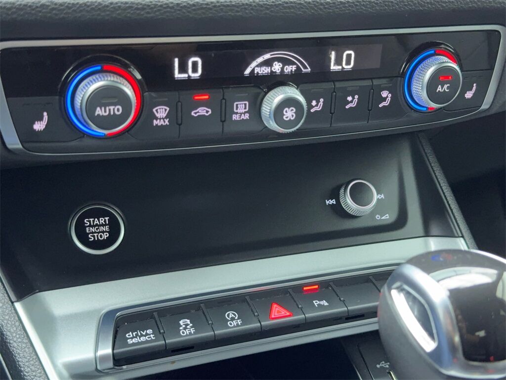 2021 Audi Q3 Premium CAM,PANO,HTD STS,BLIND SPOT,18&quot; WLS Plano TX