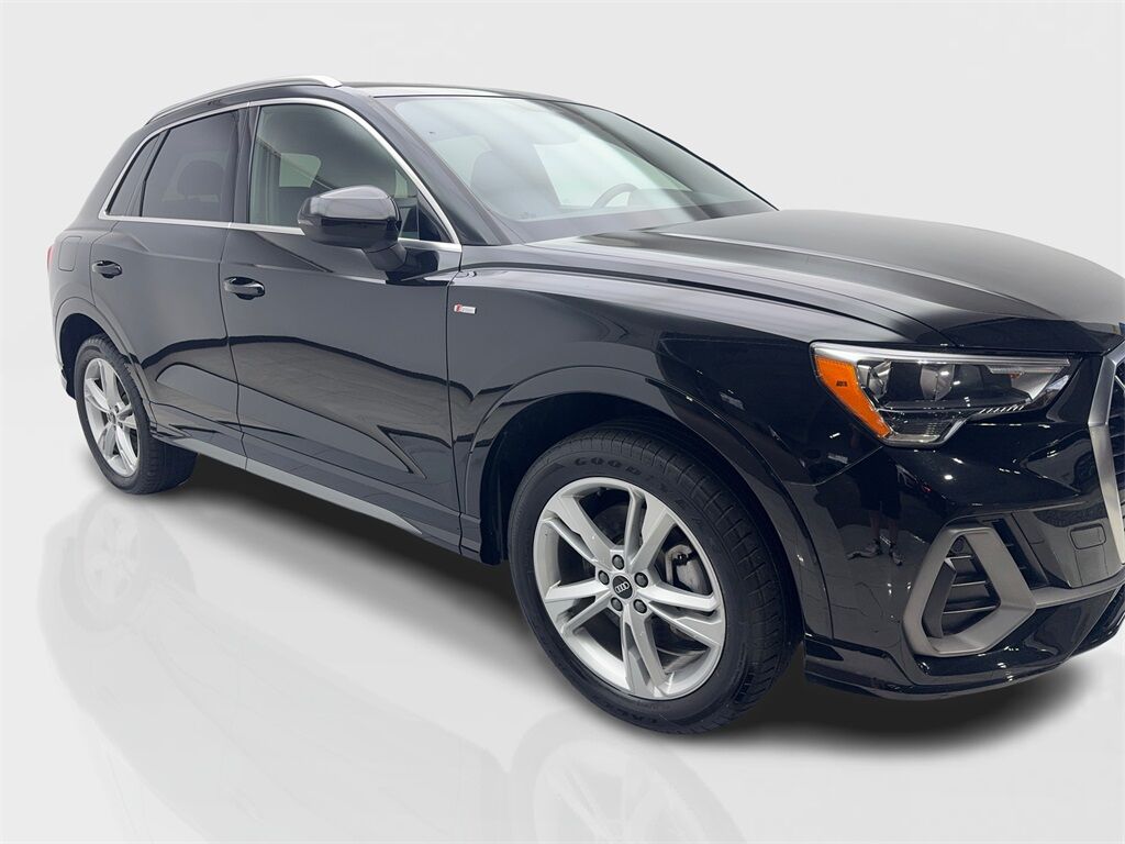 2021 Audi Q3 Premium CAM,PANO,HTD STS,BLIND SPOT,18&quot; WLS Irving TX