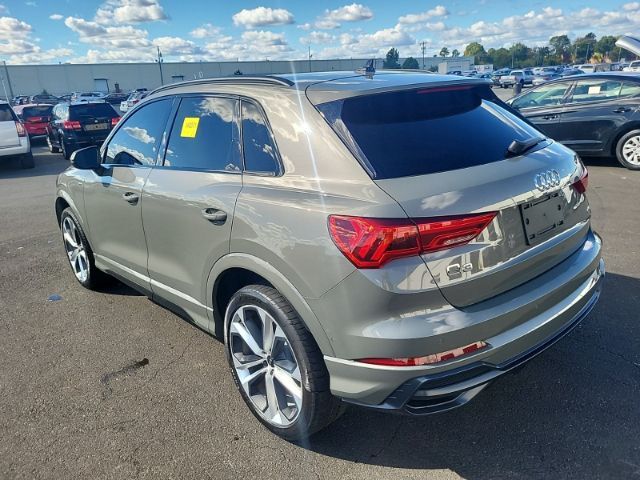 2021 Audi Q3 Premium Plus 45 TFSI S line quattro Tiptronic