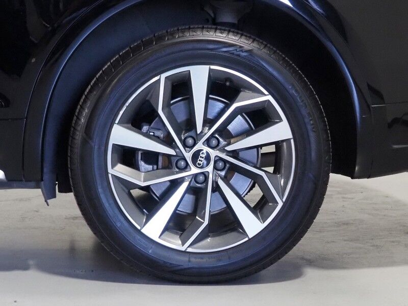 2021 Audi Q5 Premium Plus 45 TFSI Quattro *VIRTUAL COCKPIT, ADAPTIVE CRUISE, SAFETY ALERTS, 360 VIEW CAMERAS, COLOR TOUCHSCREEN, PANORAMA MOONROOF, LEATHER, HEATED SEATS/STEERING, POWER LIFTGATE, ADVANCED KEY, WIRELESS CHARGING, APPLE CARPLAY Round Rock TX