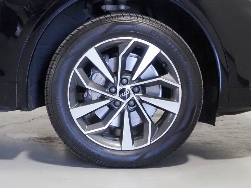 2021 Audi Q5 Premium Plus 45 TFSI Quattro *VIRTUAL COCKPIT, ADAPTIVE CRUISE, SAFETY ALERTS, 360 VIEW CAMERAS, COLOR TOUCHSCREEN, PANORAMA MOONROOF, LEATHER, HEATED SEATS/STEERING, POWER LIFTGATE, ADVANCED KEY, WIRELESS CHARGING, APPLE CARPLAY Round Rock TX