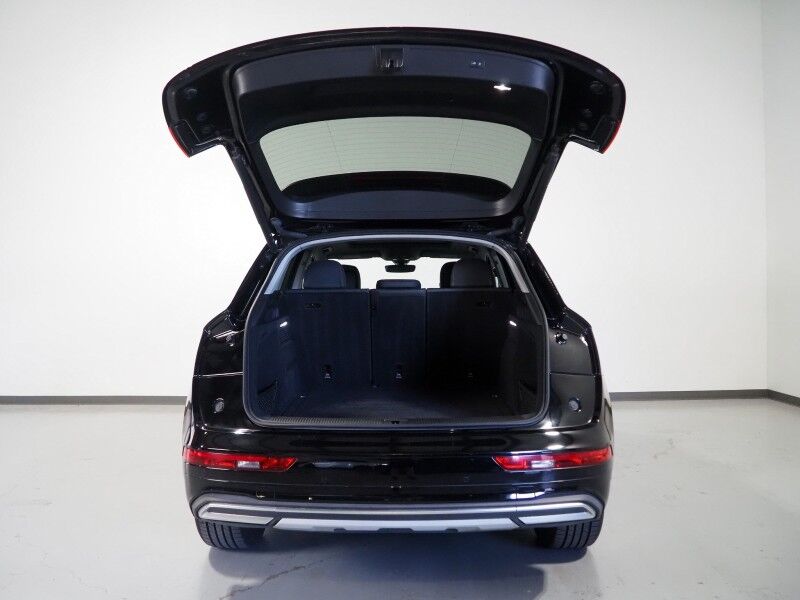 2021 Audi Q5 Premium Plus 45 TFSI Quattro *VIRTUAL COCKPIT, ADAPTIVE CRUISE, SAFETY ALERTS, 360 VIEW CAMERAS, COLOR TOUCHSCREEN, PANORAMA MOONROOF, LEATHER, HEATED SEATS/STEERING, POWER LIFTGATE, ADVANCED KEY, WIRELESS CHARGING, APPLE CARPLAY Round Rock TX