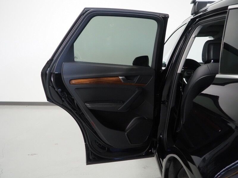2021 Audi Q5 Premium Plus 45 TFSI Quattro *VIRTUAL COCKPIT, ADAPTIVE CRUISE, SAFETY ALERTS, 360 VIEW CAMERAS, COLOR TOUCHSCREEN, PANORAMA MOONROOF, LEATHER, HEATED SEATS/STEERING, POWER LIFTGATE, ADVANCED KEY, WIRELESS CHARGING, APPLE CARPLAY Round Rock TX