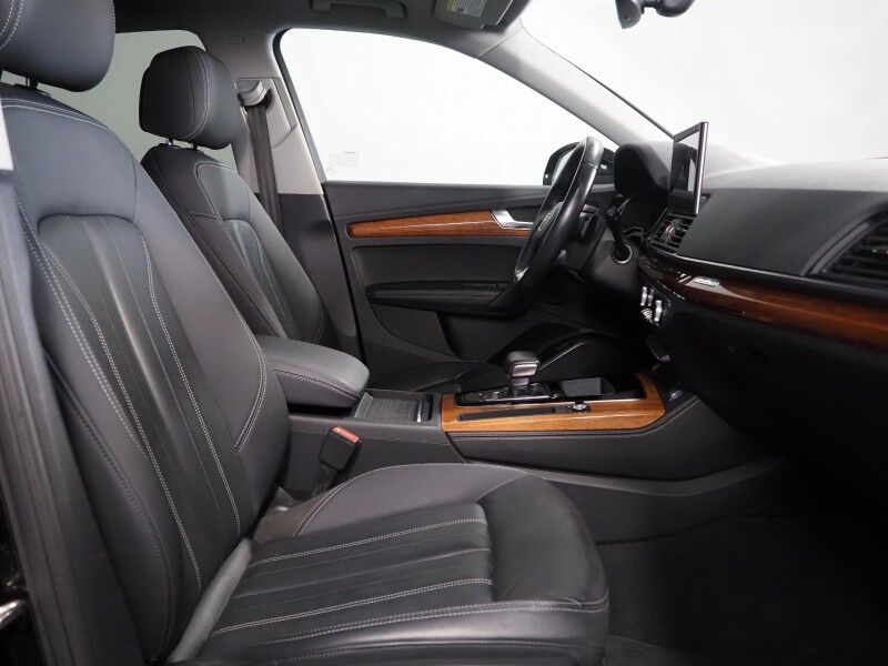 2021 Audi Q5 Premium Plus 45 TFSI Quattro *VIRTUAL COCKPIT, ADAPTIVE CRUISE, SAFETY ALERTS, 360 VIEW CAMERAS, COLOR TOUCHSCREEN, PANORAMA MOONROOF, LEATHER, HEATED SEATS/STEERING, POWER LIFTGATE, ADVANCED KEY, WIRELESS CHARGING, APPLE CARPLAY Round Rock TX