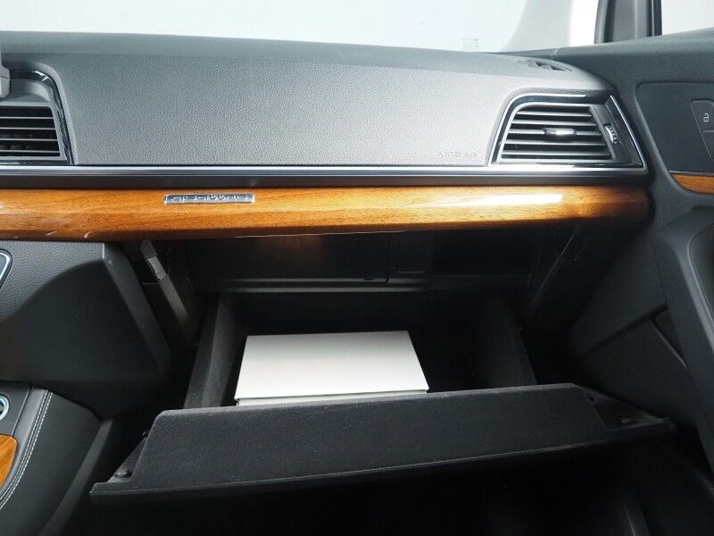2021 Audi Q5 Premium Plus 45 TFSI Quattro *VIRTUAL COCKPIT, ADAPTIVE CRUISE, SAFETY ALERTS, 360 VIEW CAMERAS, COLOR TOUCHSCREEN, PANORAMA MOONROOF, LEATHER, HEATED SEATS/STEERING, POWER LIFTGATE, ADVANCED KEY, WIRELESS CHARGING, APPLE CARPLAY Round Rock TX