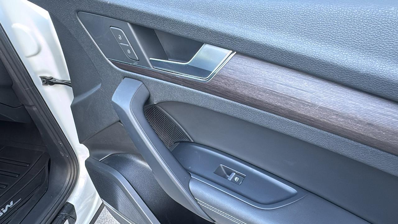 2021 Audi Q5 Premium Plus  Selma TX