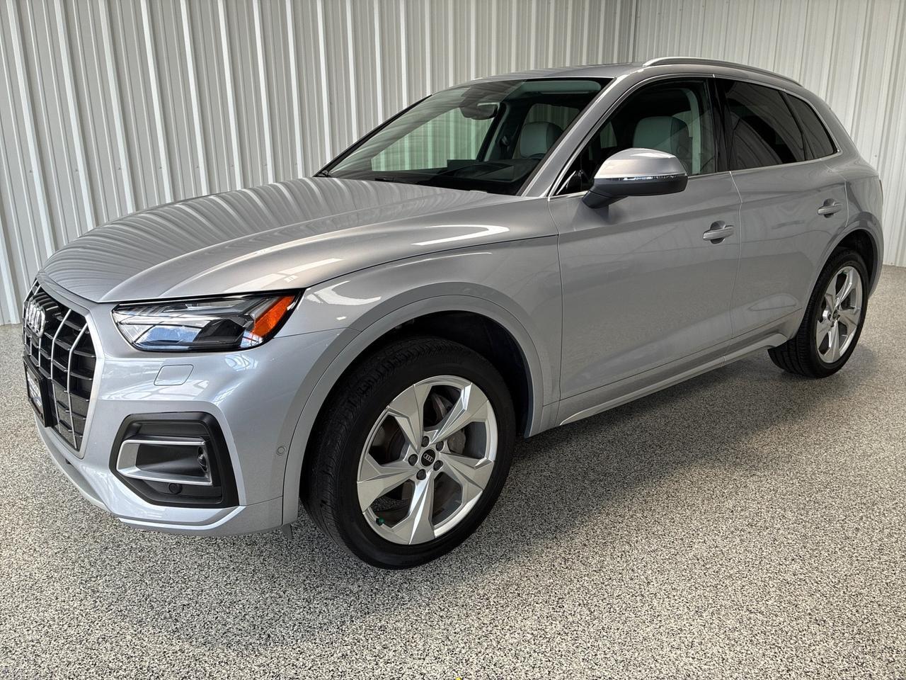 2021 Audi Q5 Prestige, 20in Wheels