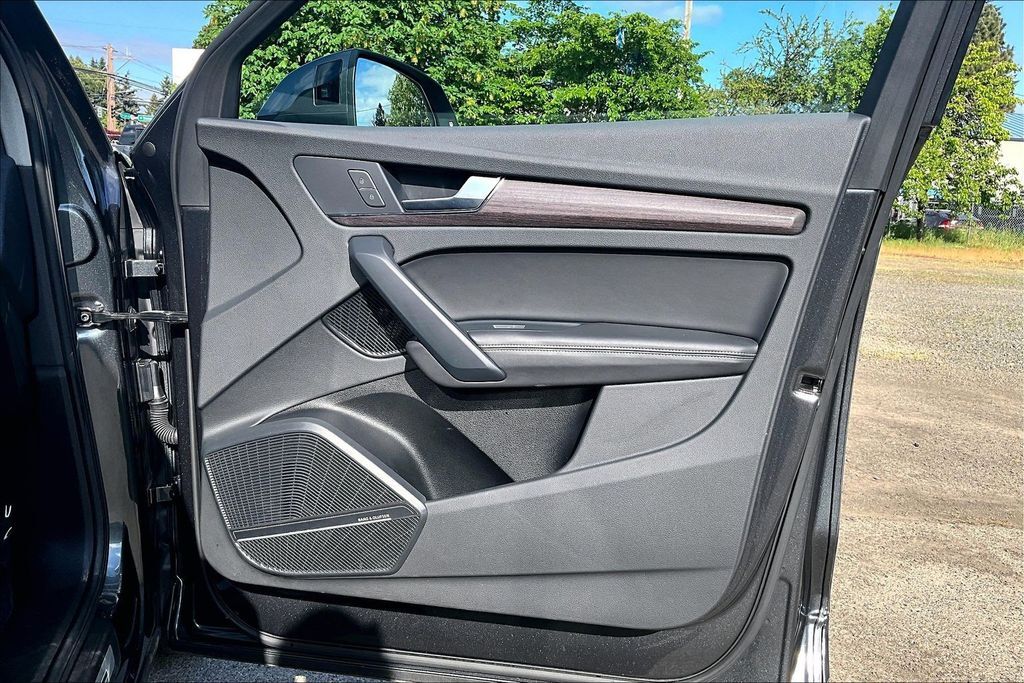 2021 Audi Q5 e 55 Premium OR