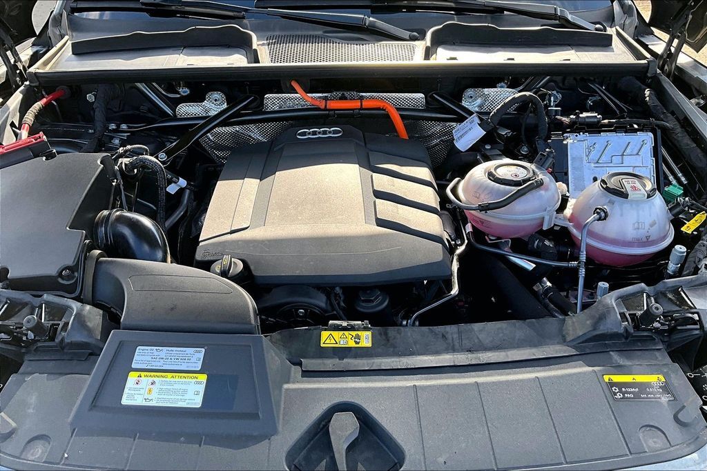 2021 Audi Q5 e 55 Premium OR