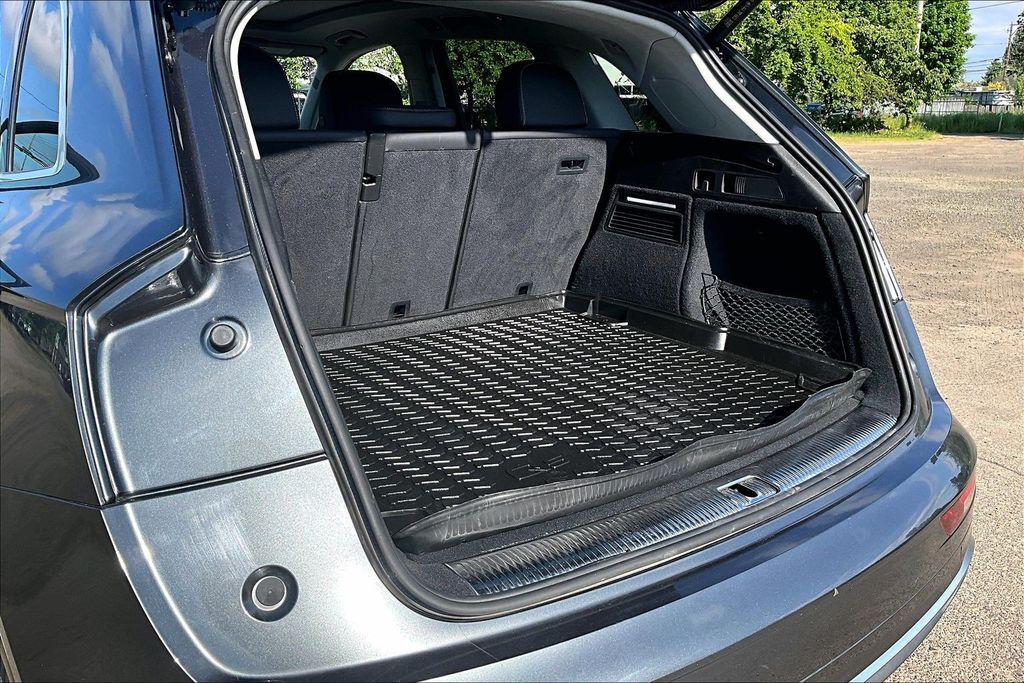 2021 Audi Q5 e 55 Premium OR