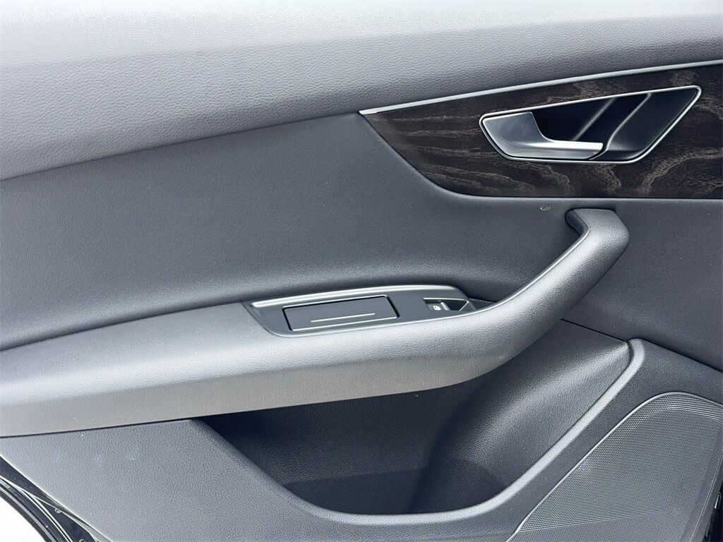 2021 Audi Q7 45 Premium NAV,CAM,PANO,HTD STS,BLIND SPOT,3RD ROW Plano TX