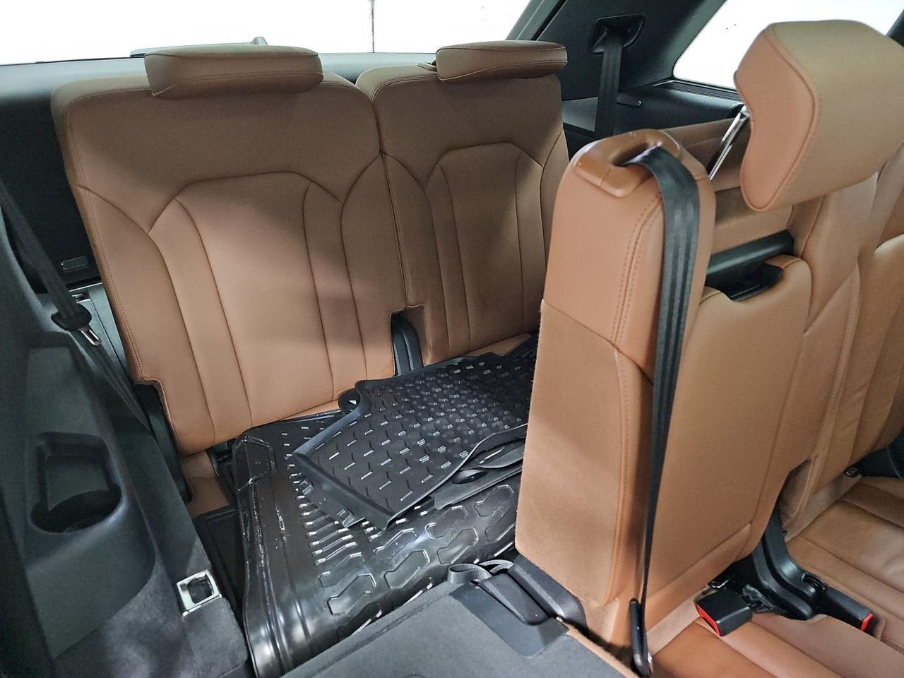 2021 Audi Q7 55 Premium quattro Audi Virtual Cockpit Panoramic Roof Portland OR