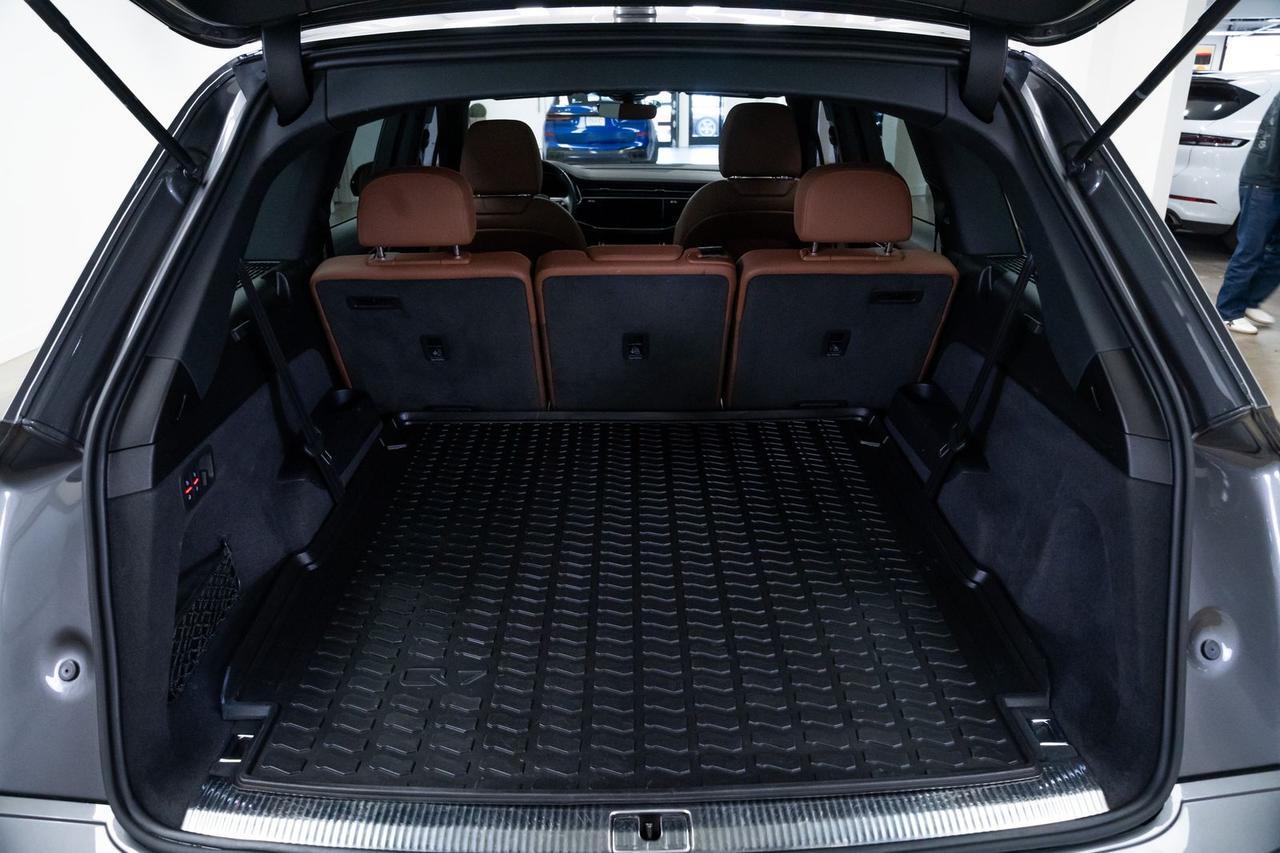 2021 Audi Q7 55 Premium quattro Audi Virtual Cockpit Panoramic Roof Portland OR