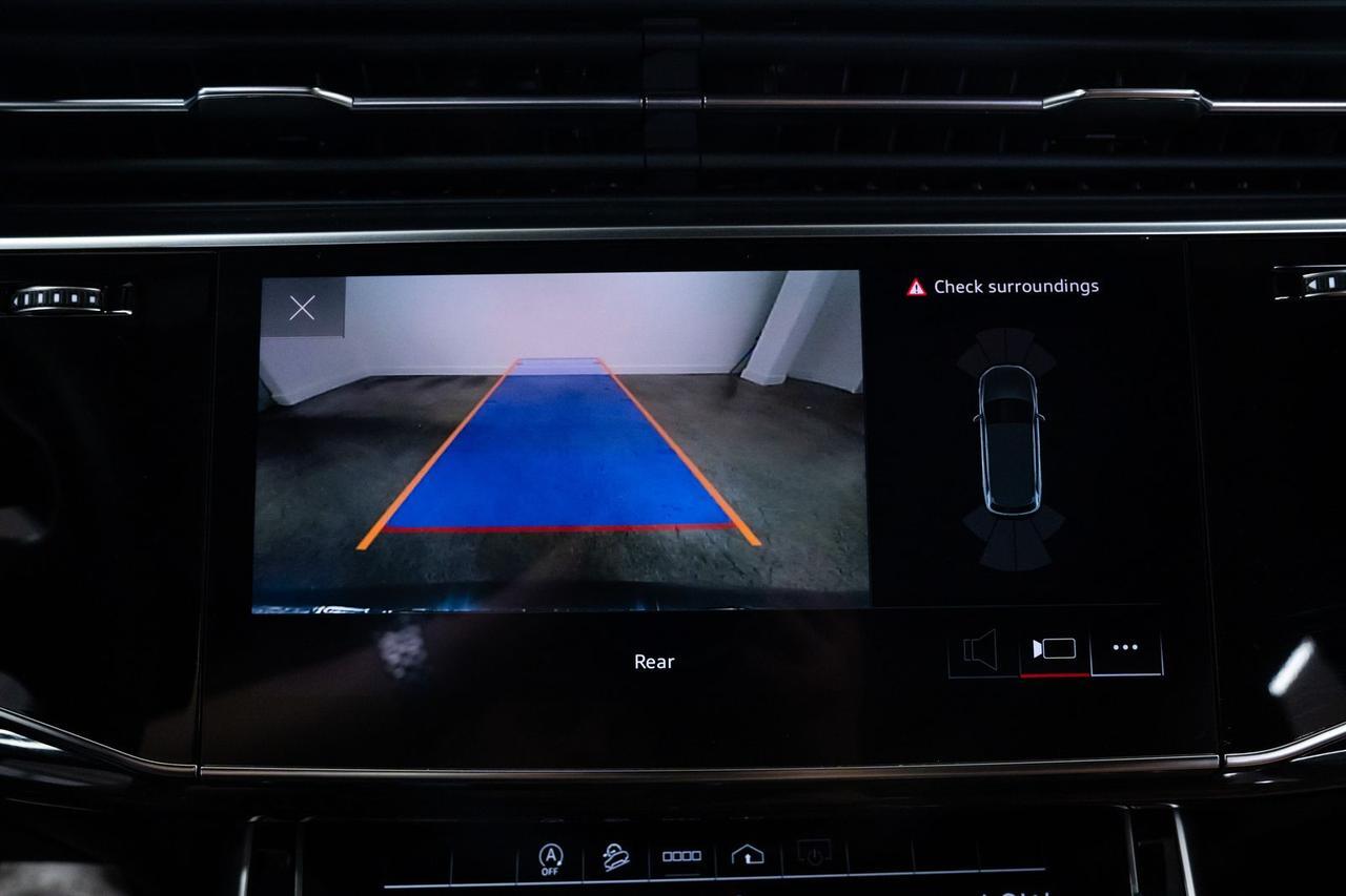 2021 Audi Q7 55 Premium quattro Audi Virtual Cockpit Panoramic Roof Portland OR