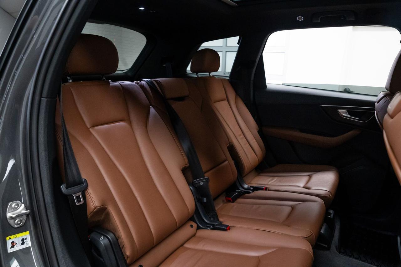 2021 Audi Q7 55 Premium quattro Audi Virtual Cockpit Panoramic Roof Portland OR