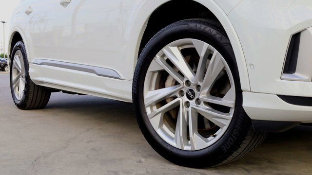 2021 Audi Q7 Premium Plus