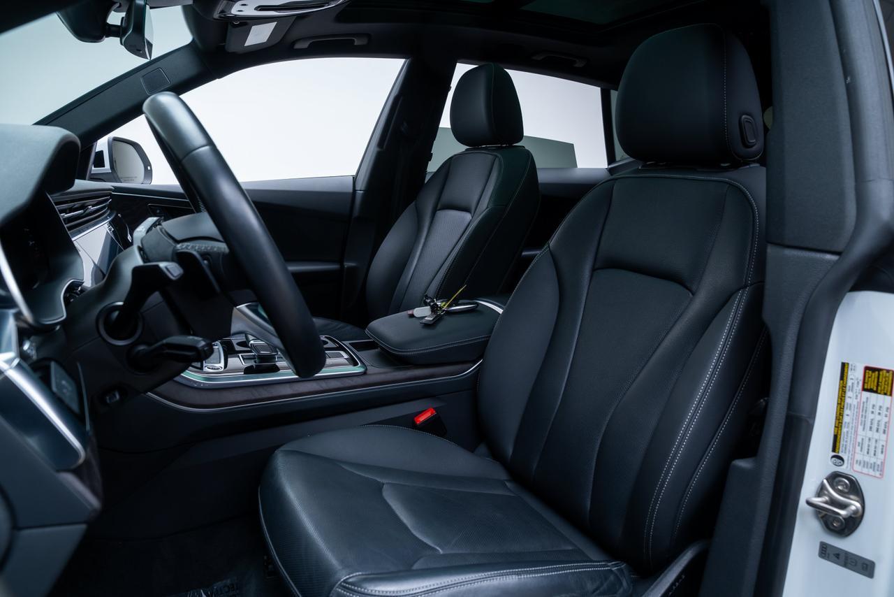 2021 Audi Q8 55 Premium Plus 1-Owner / Executive Package Portland OR