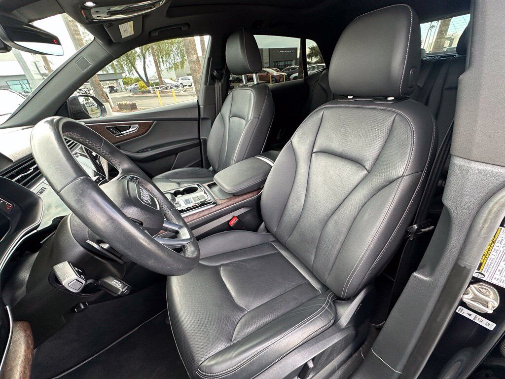 2021 Audi Q8 55 Premium Plus