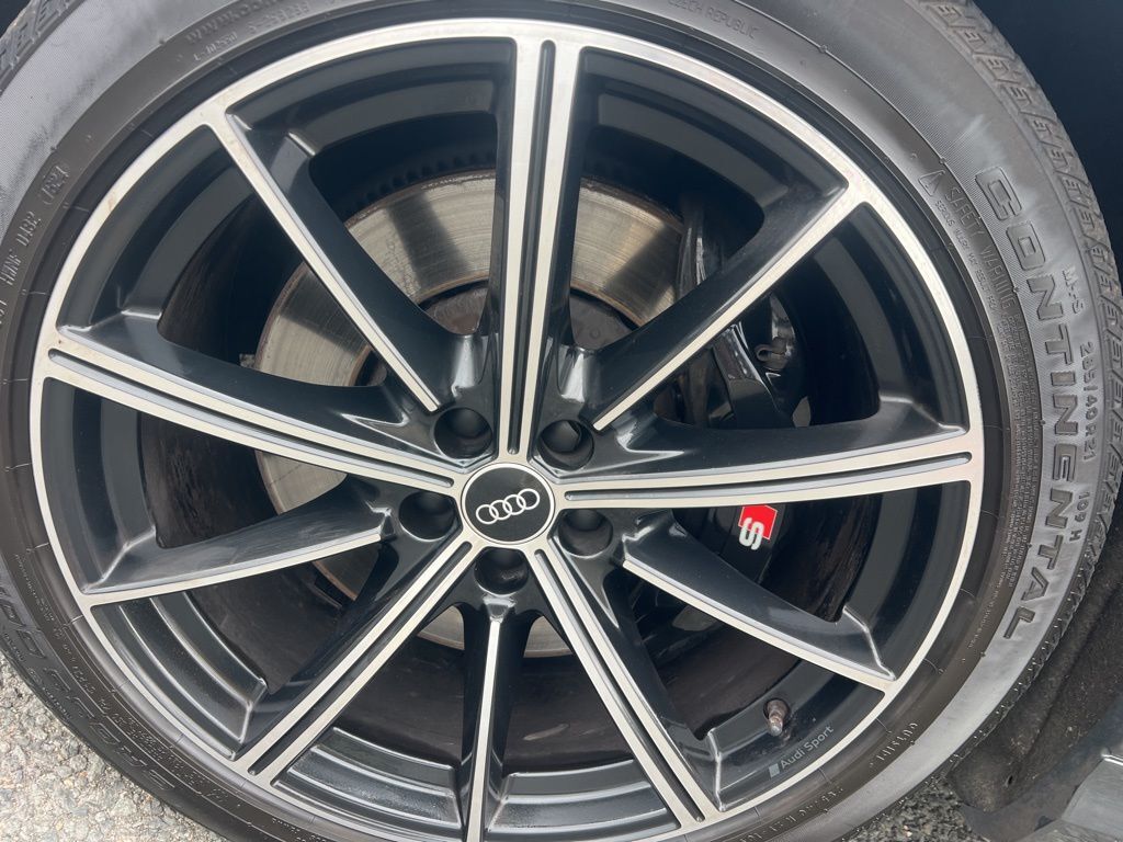 2021 Audi SQ7 Premium Plus Orange MA