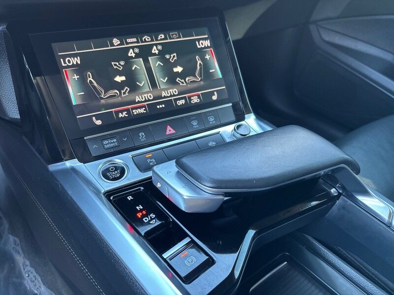 2021 Audi e-tron Premium AWD w/CONVENIENCE PLUS PKG. Seffner FL