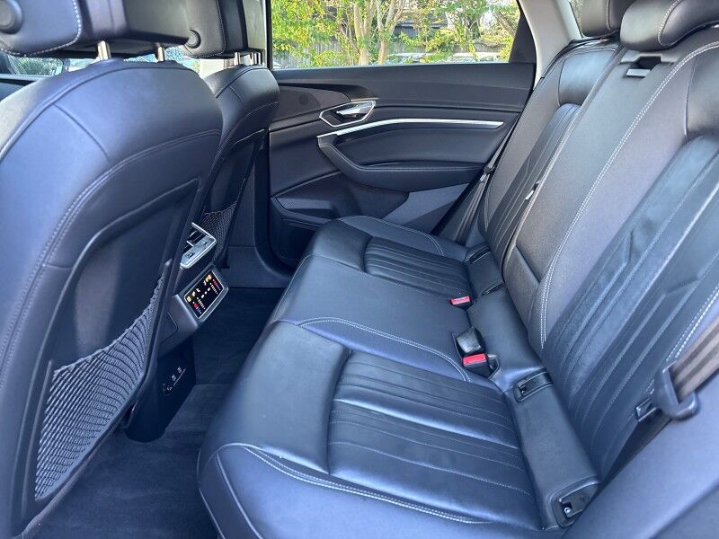 2021 Audi e-tron Premium AWD w/CONVENIENCE PLUS PKG. Seffner FL