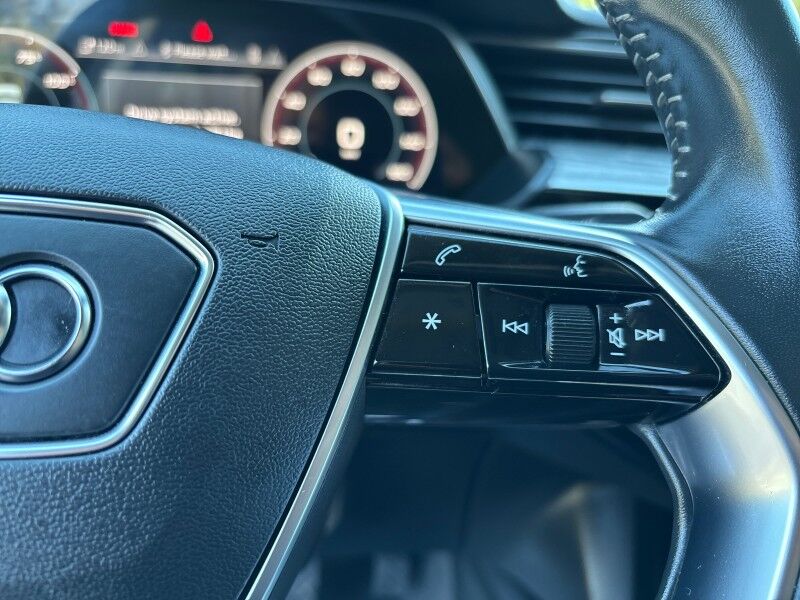 2021 Audi e-tron Premium AWD w/CONVENIENCE PLUS PKG. Seffner FL