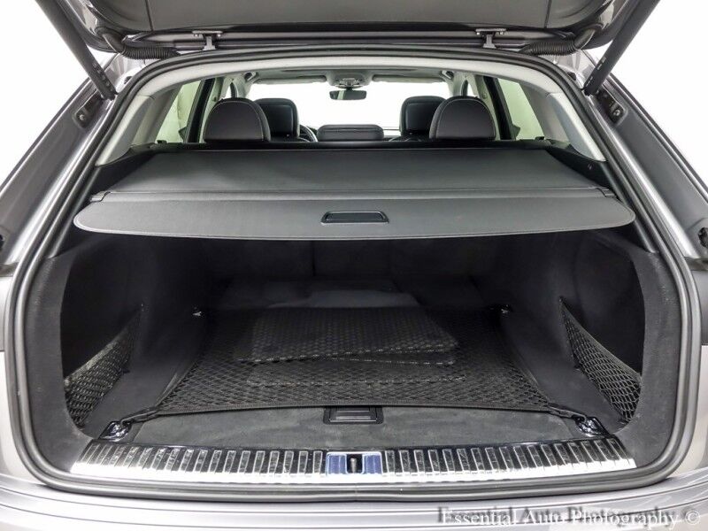 2021 Audi e-tron Premium PRICE INCLUDES $4000 IRS TAX CREDIT!! YOU MUST QUALIFY! Willowbrook IL