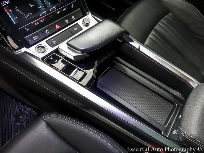 2021 Audi e-tron Premium PRICE INCLUDES $4000 IRS TAX CREDIT!! YOU MUST QUALIFY! Willowbrook IL