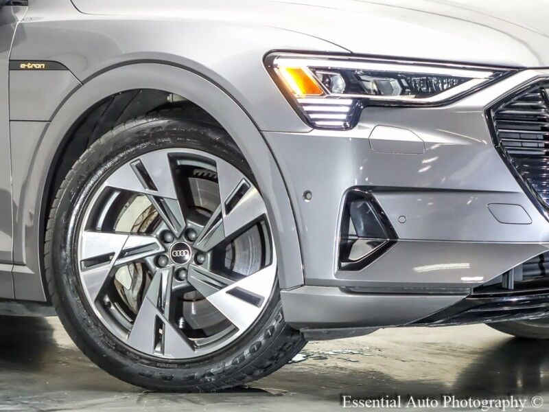 2021 Audi e-tron Premium PRICE INCLUDES $4000 IRS TAX CREDIT!! YOU MUST QUALIFY! Willowbrook IL