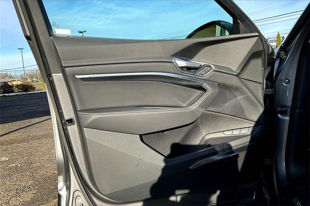 2021 Audi e-tron Premium Plus OR