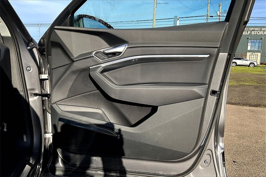 2021 Audi e-tron Premium Plus OR