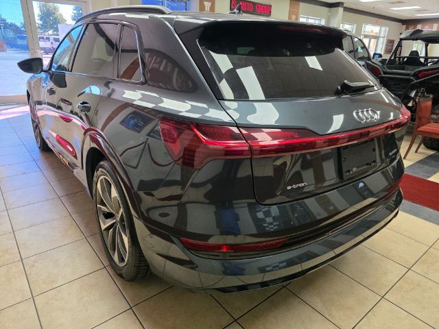 2021 Audi e-tron Premium Plus quattro
